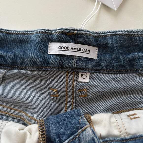 NWT Good American Good Curve Denim Shorts - Picture 7 of 8